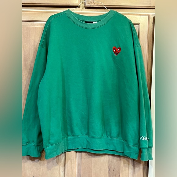 H&M Tops - H&M 💚KEITH HARING 💚GREEN SWEATSHIRT OVERDIZED XXL